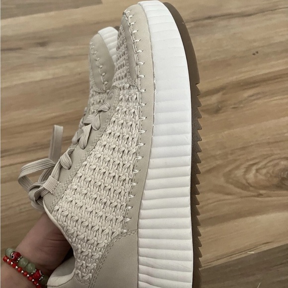 DV by Dolce Vita Textured Knit Cream Sneakers - Picture 6 of 7